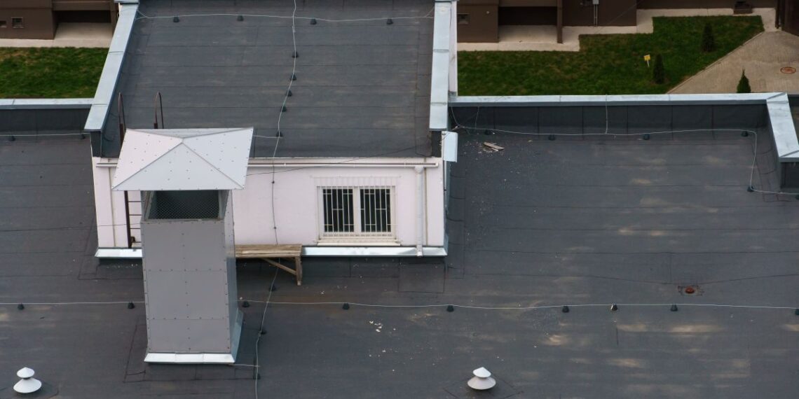 Jaki materiał na dach płaski?